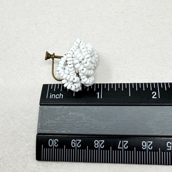 White Seed Bead Knot Earrings Vintage Screw Back Classic Retro - Picture 7 of 7